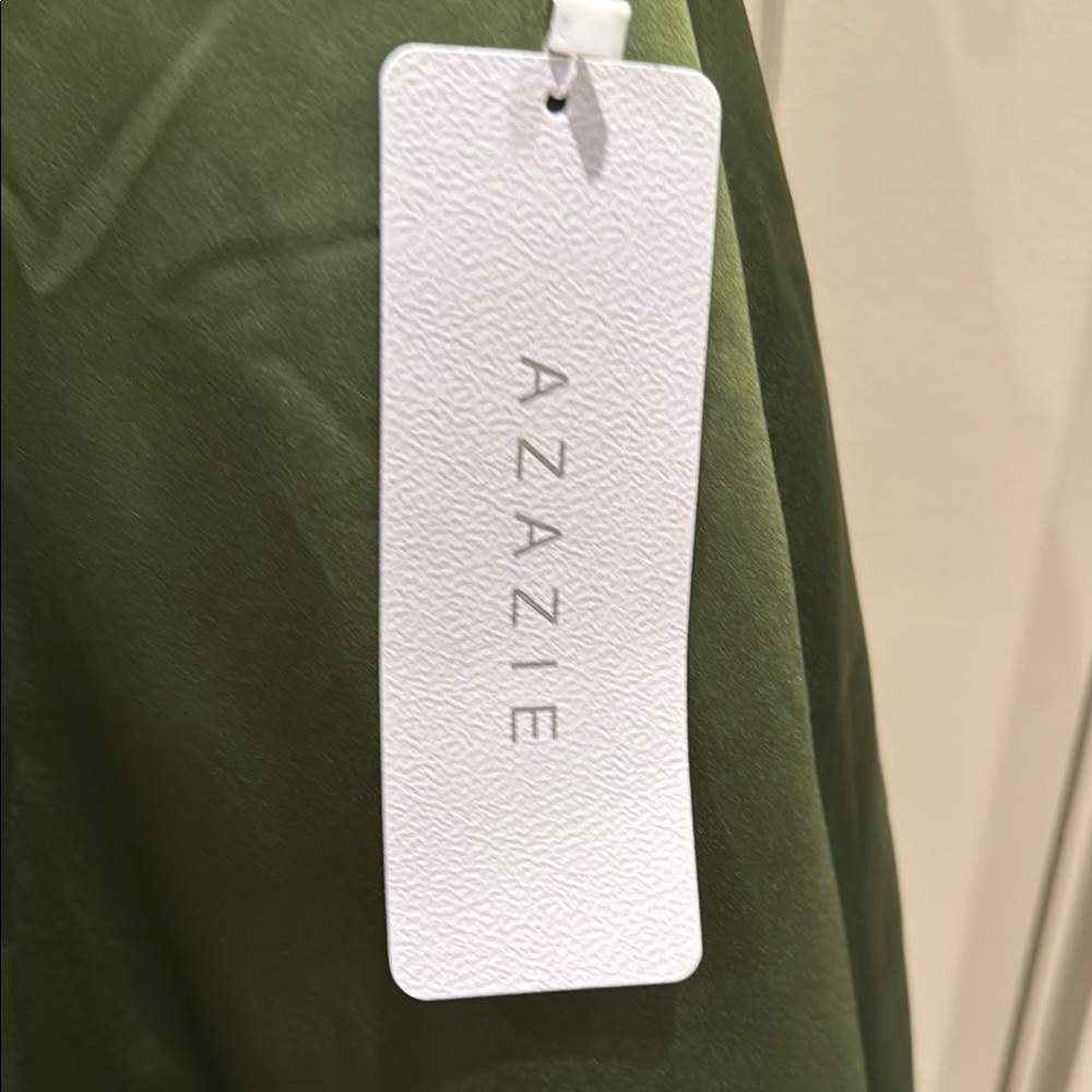 Elegant Green Kids Dress - Picture 2 of 4